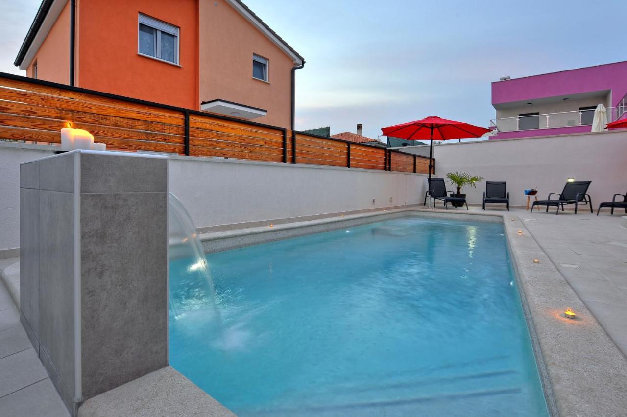 Villa With Private Pool In Village Jadreski Pula Exterior photo
