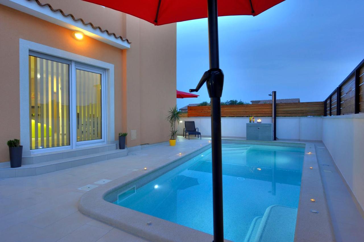 Villa With Private Pool In Village Jadreski Pula Exterior photo