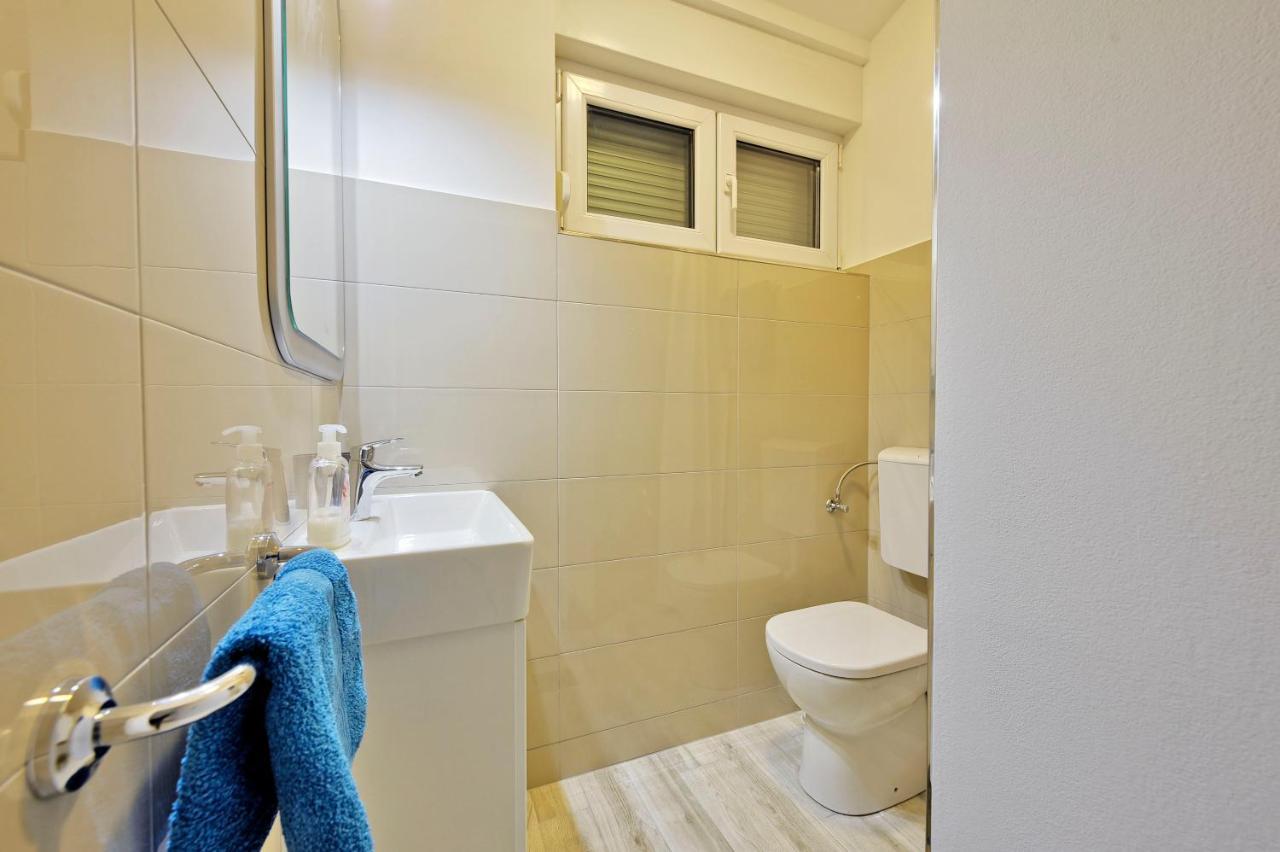 Villa With Private Pool In Village Jadreski Pula Exterior photo