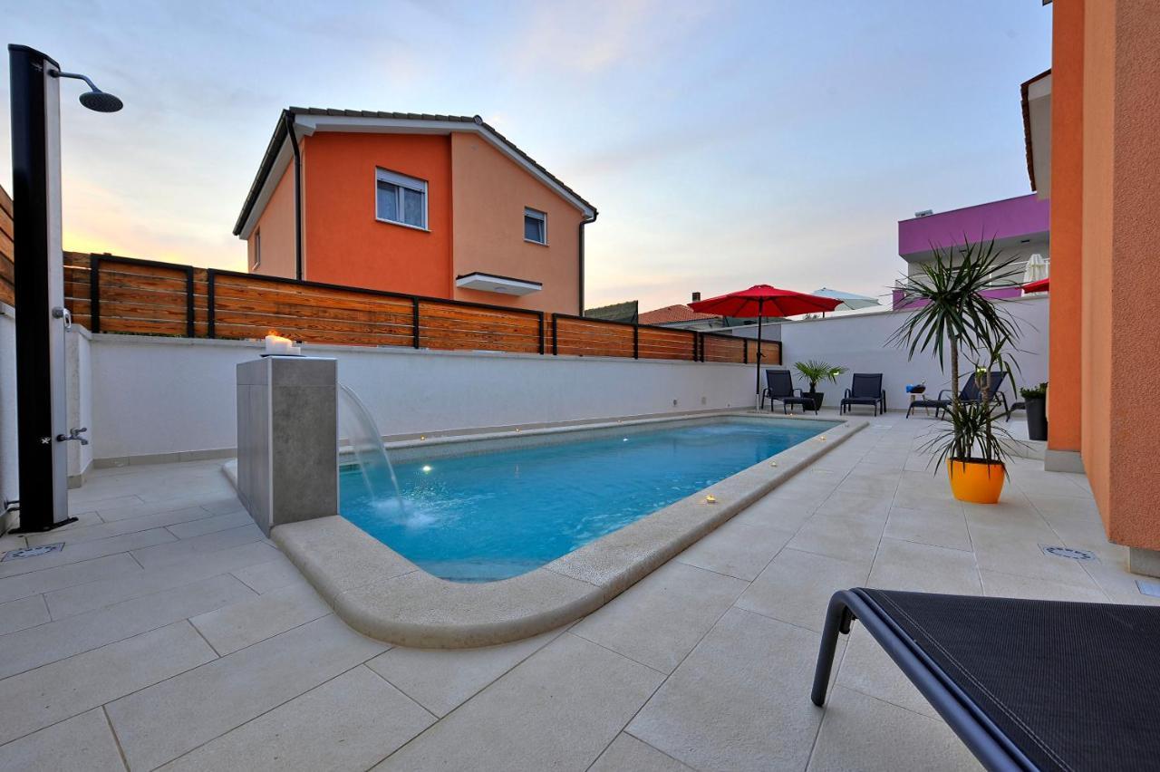 Villa With Private Pool In Village Jadreski Pula Exterior photo